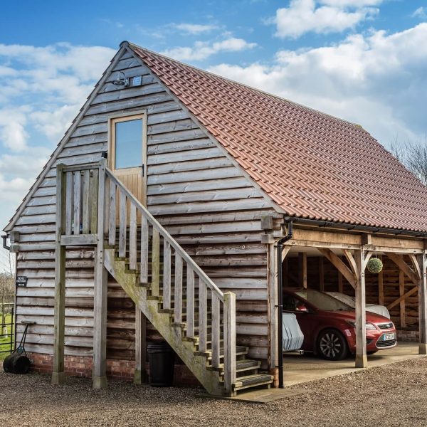 Oakloft self catering apartment at Redhouse Farm in Lincolnshire